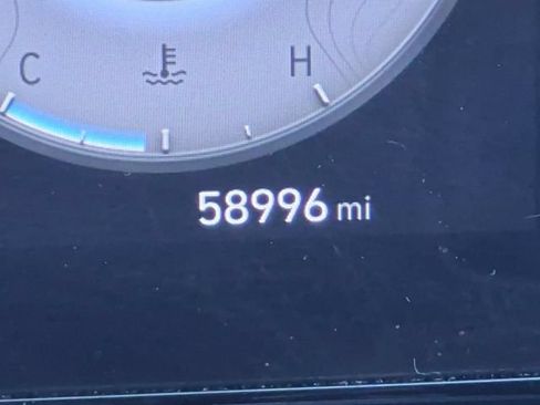 Used 2025 Hyundai Elantra SEL FWD image 23