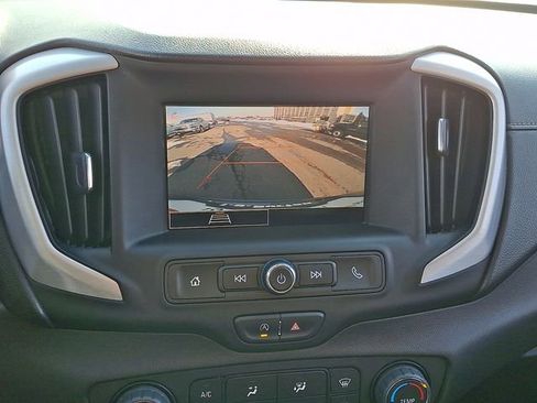 Certified 2024 GMC Terrain SLE image 18