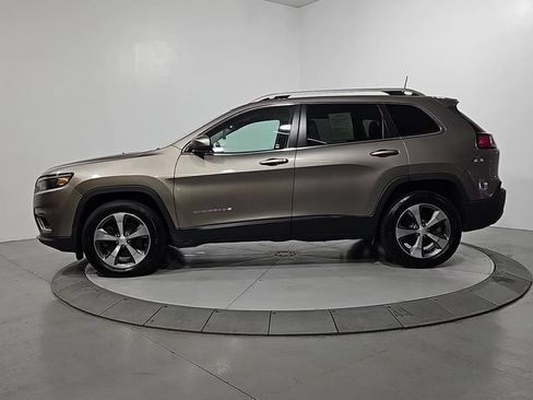 Used 2019 Jeep Cherokee Limited w/ Luxury Group AWD/4WD image 2