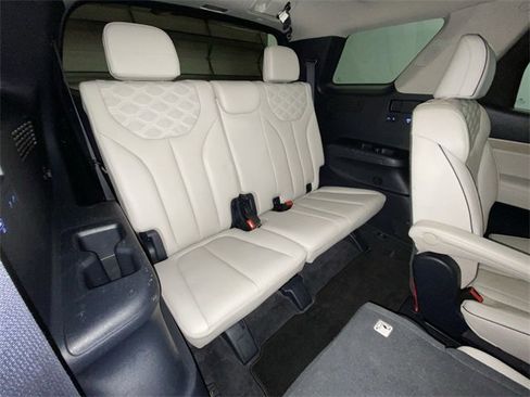 Used 2021 Hyundai Palisade Limited image 24