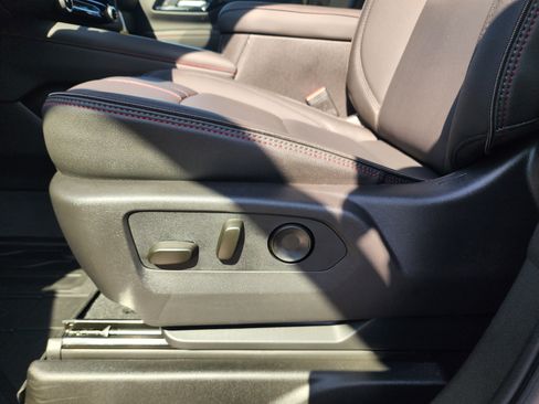 Used 2026 Chevrolet Suburban RST w/ Comfort Package image 26