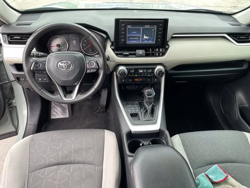 Used 2021 Toyota RAV4 XLE w/ Convenience Package AWD/4WD image 15