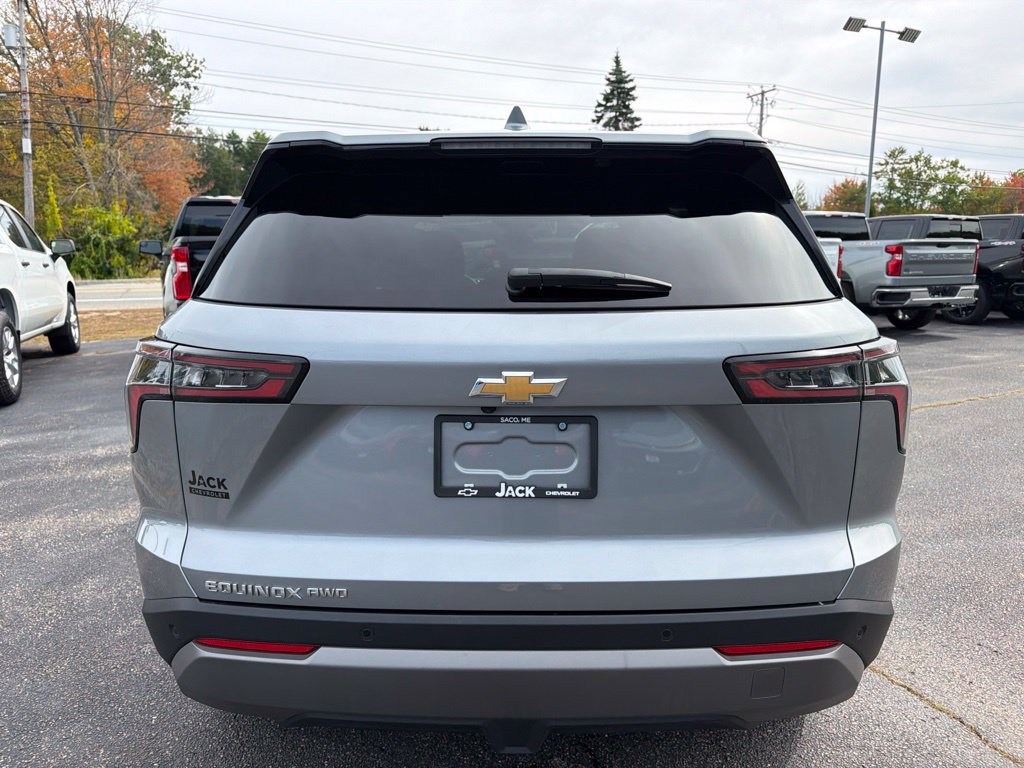 Used 2026 Chevrolet Equinox LT AWD/4WD image 6