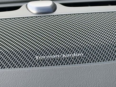 New 2026 Volvo XC90 T8 Ultra w/ Protection Package Premier image 16