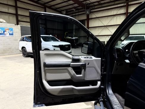 Used 2019 Ford F150 XLT AWD/4WD image 11