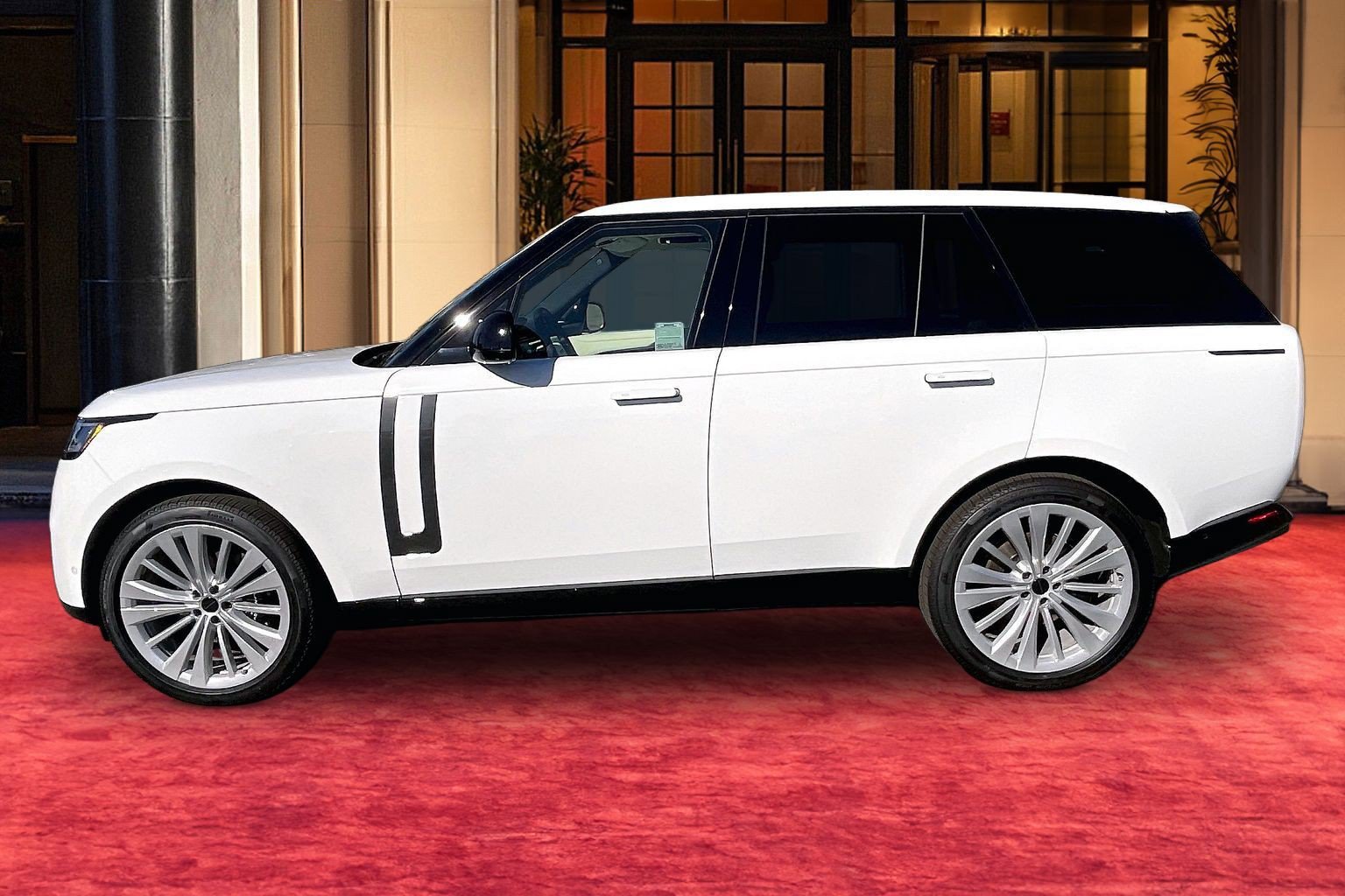 New 2026 Land Rover Range Rover SE AWD/4WD image 2