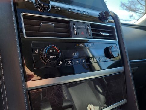 Used 2024 INFINITI QX80 Luxe image 30