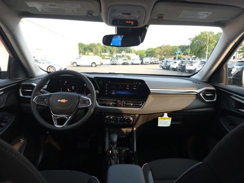 New 2026 Chevrolet TrailBlazer LT w/ Convenience Package AWD/4WD image 14