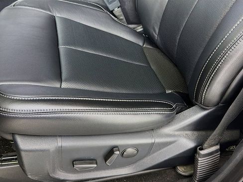 Used 2020 Ford F150 Lariat image 23