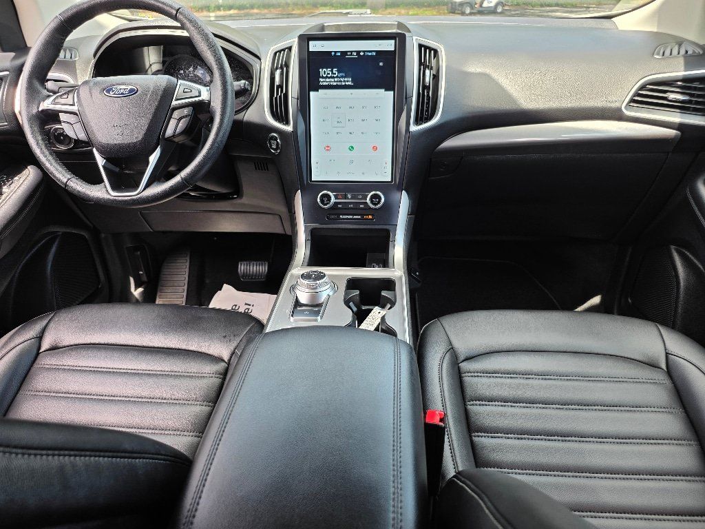 Certified 2024 Ford Edge SEL w/ Convenience Package AWD/4WD image 2