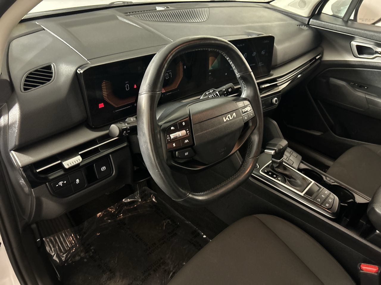 Used 2026 Kia Sportage LX FWD image 12