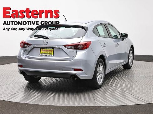 Used 2017 MAZDA MAZDA3 Sport FWD image 5