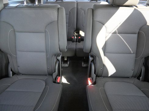 Used 2021 GMC Acadia SLE w/ Driver Convenience Package image 13