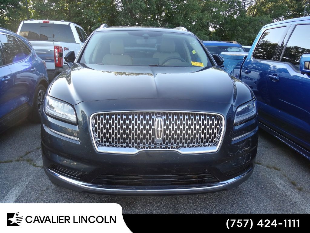 Used 2023 Lincoln Nautilus Reserve AWD/4WD image 2