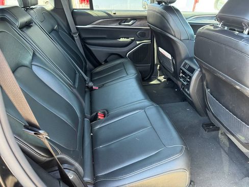 Used 2024 Jeep Grand Cherokee Limited 4xe w/ Luxury Tech Group II AWD/4WD image 4