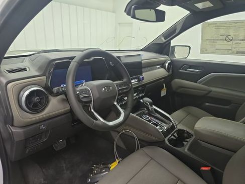 New 2025 Chevrolet Colorado ZR2 w/ Off-Road Front Bumper Package image 11