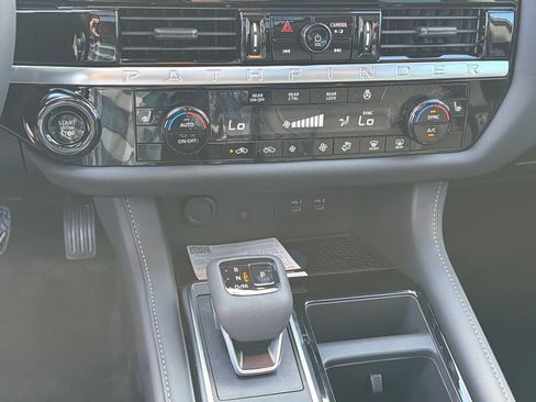 New 2026 Nissan Pathfinder SL w/ SL Premium Package FWD image 27