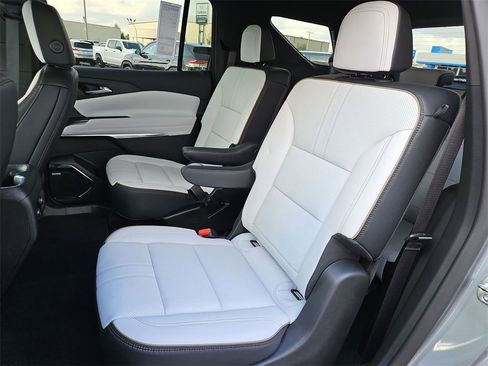 New 2026 Chevrolet Traverse High Country image 25