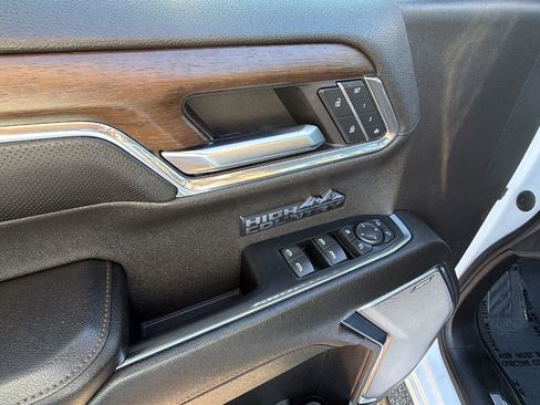 Certified 2023 Chevrolet Silverado 1500 High Country w/ High Country Premium Package AWD/4WD image 12