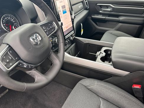 New 2026 RAM 1500 4x4 Crew Cab image 9