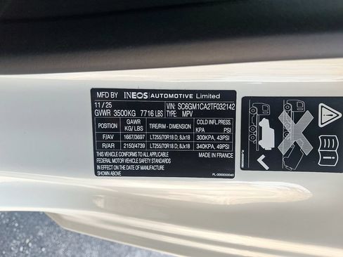 Used 2026 INEOS Grenadier Fieldmaster Edition AWD/4WD image 25