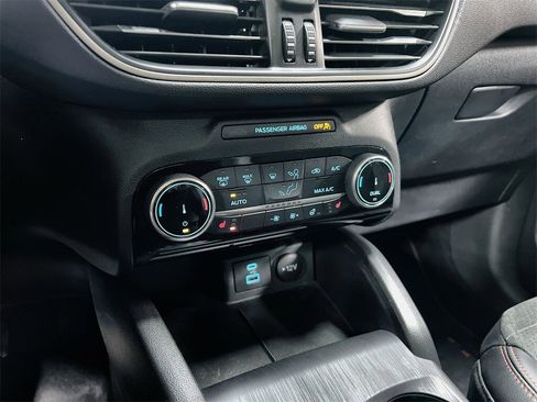 Used 2022 Ford Escape SEL w/ SEL Stealth AWD Package image 34