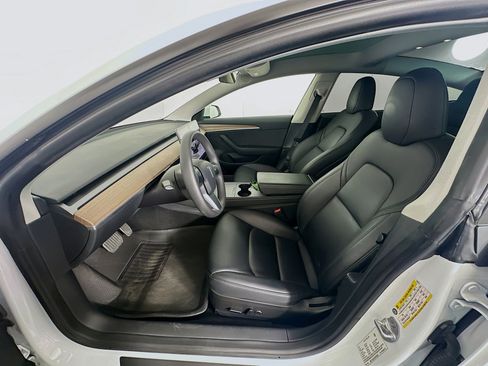 Used 2023 Tesla Model 3 Standard Range image 12