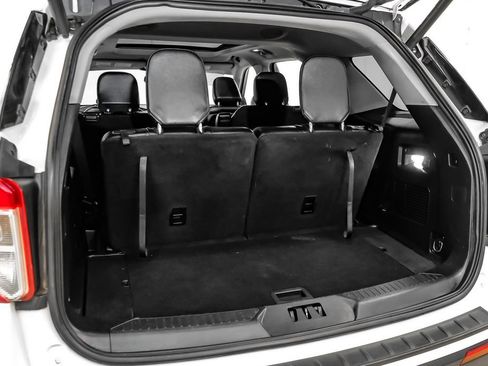 Used 2020 Ford Explorer XLT w/ Equipment Group 202A RWD image 68