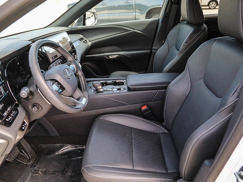 Certified 2025 Lexus RX 350 w/ Convenience Package AWD/4WD image 17
