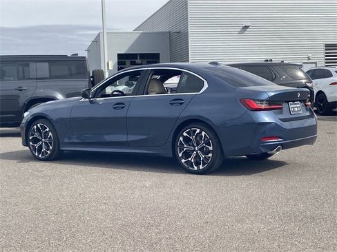 Used 2025 BMW 330i Sedan w/ Convenience Package image 8