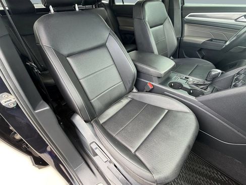 Used 2021 Volkswagen Atlas Cross Sport SE FWD image 21