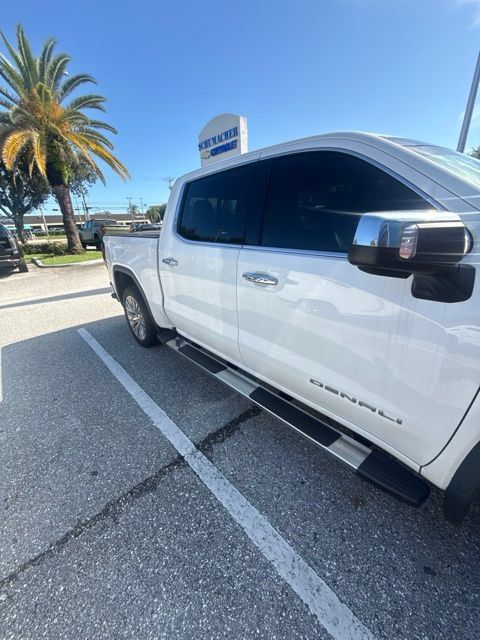 Used 2022 GMC Sierra 1500 Denali AWD/4WD image 1