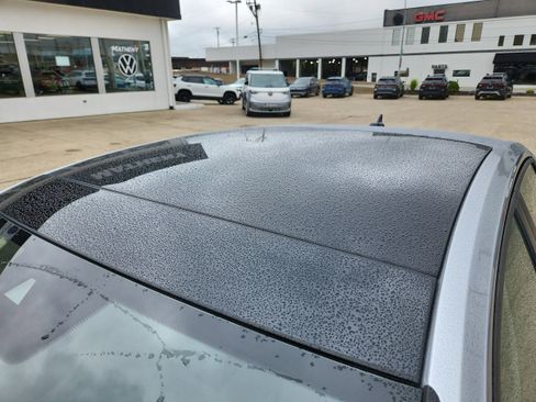 New 2025 Volkswagen Jetta SE image 9