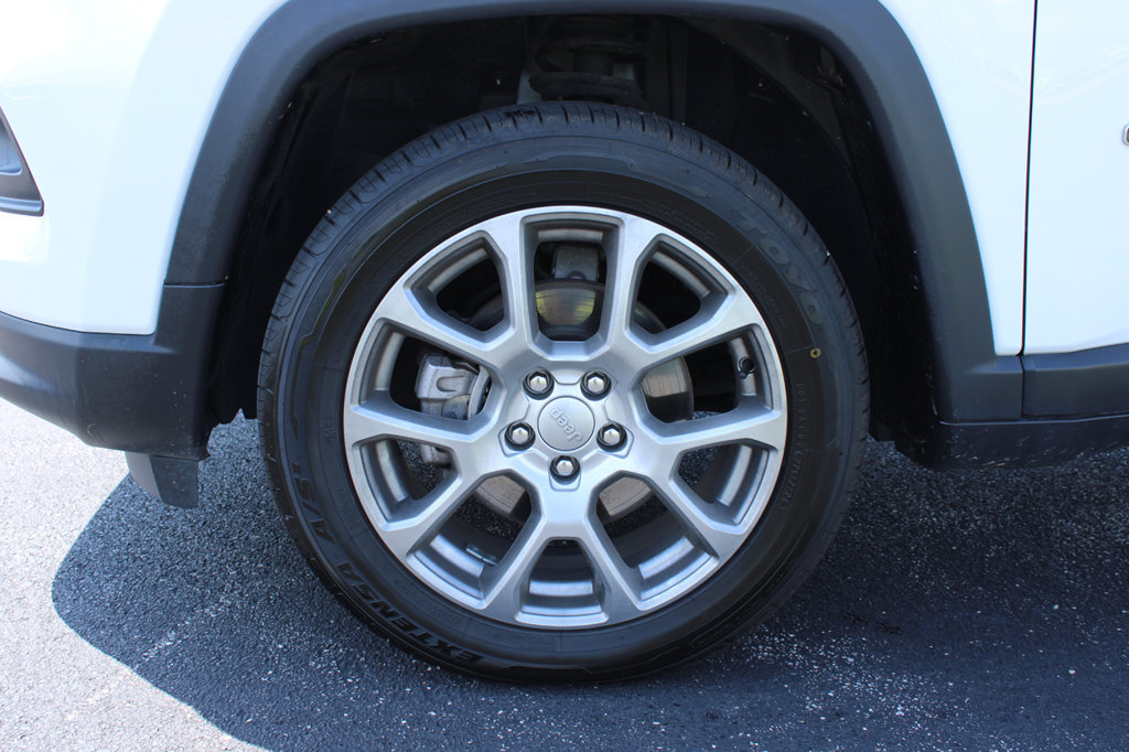 Used 2022 Jeep Compass Latitude AWD/4WD image 5