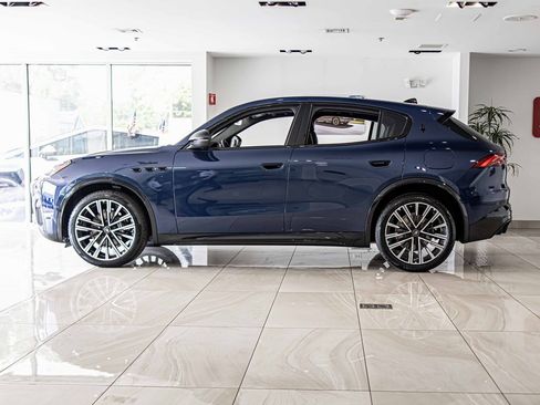 New 2025 Maserati Grecale Modena image 6