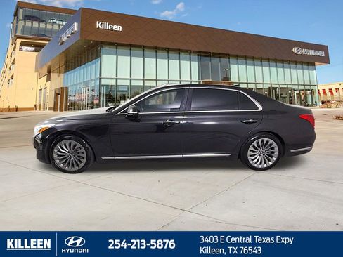 Used 2018 Genesis G90 5.0 Ultimate RWD image 4