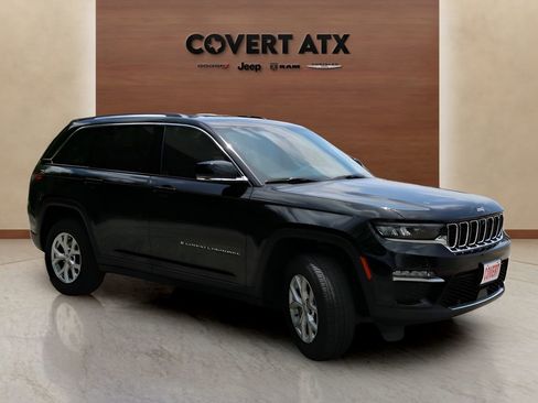 Used 2023 Jeep Grand Cherokee Limited w/ Luxury Tech Group II RWD image 7