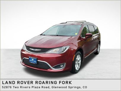 Used 2018 Chrysler Pacifica Touring-L w/ Tire & Wheel Group