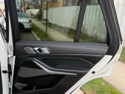 Used 2021 BMW X5 M50i w/ Premium Package image 26