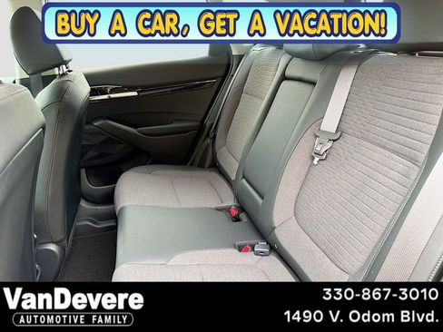 Used 2022 Kia Seltos S AWD/4WD image 1