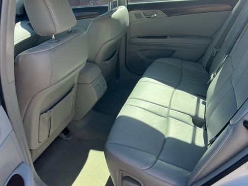 Used 2011 Toyota Avalon image 12