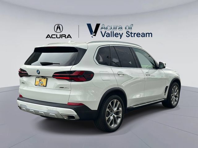 Used 2025 BMW X5 xDrive50e AWD/4WD image 6
