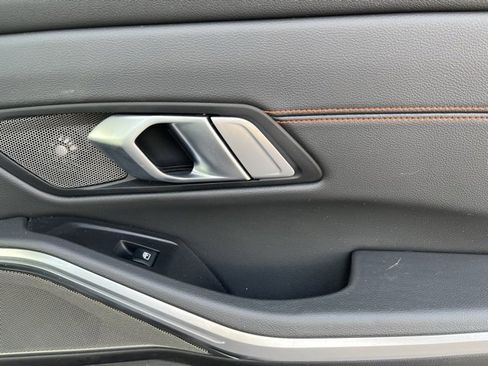 Used 2020 BMW 330i xDrive Sedan w/ Premium Package image 18