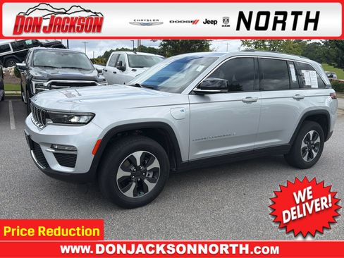 Used 2023 Jeep Grand Cherokee 4WD 4xe image 1
