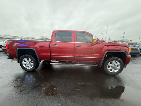 Used 2018 GMC Sierra 2500 Denali w/ Duramax Plus Package image 2