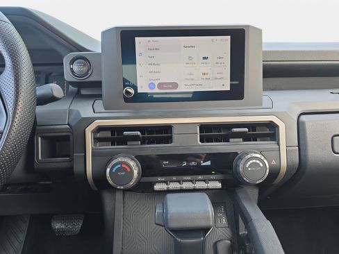 Used 2025 Toyota Tacoma SR RWD image 18