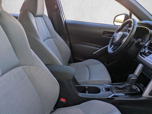 Certified 2025 Toyota Corolla Cross AWD Hybrid w/ Moonroof Package image 21