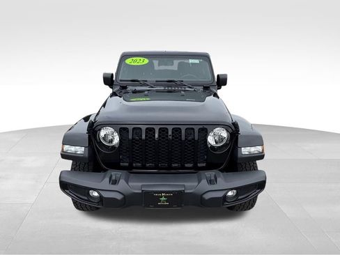 Used 2023 Jeep Gladiator Sport AWD/4WD image 4
