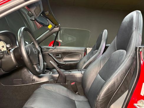 Used 2003 MAZDA MX-5 Miata LS RWD image 26