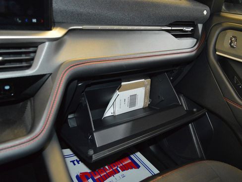 Certified 2025 Ford Explorer ST-Line image 22